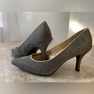 Classy Sparkle Blackend Gold Pointed Toe Heels